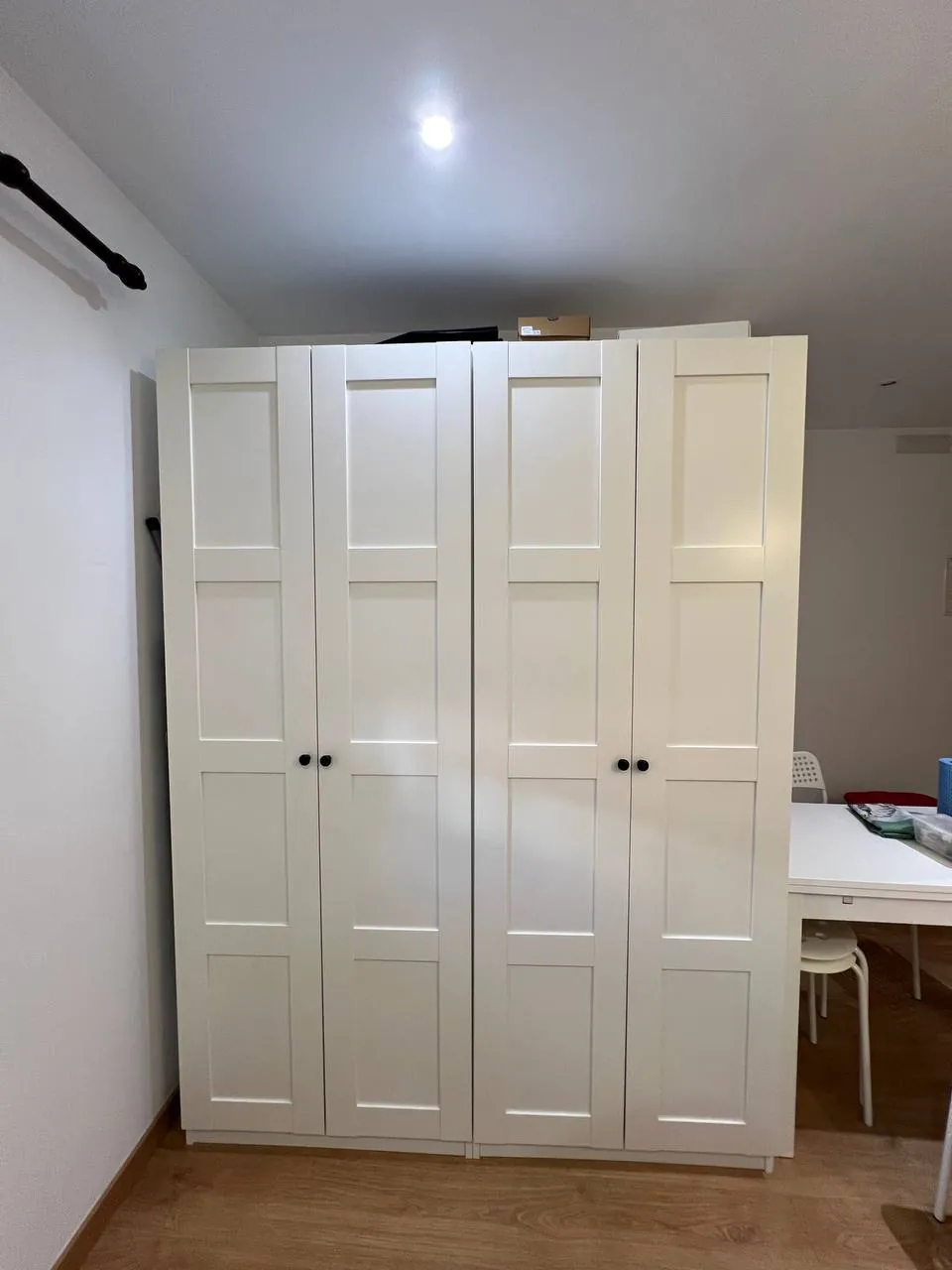 Продаю шкаф IKEA, размеры 150x201x58 cm
