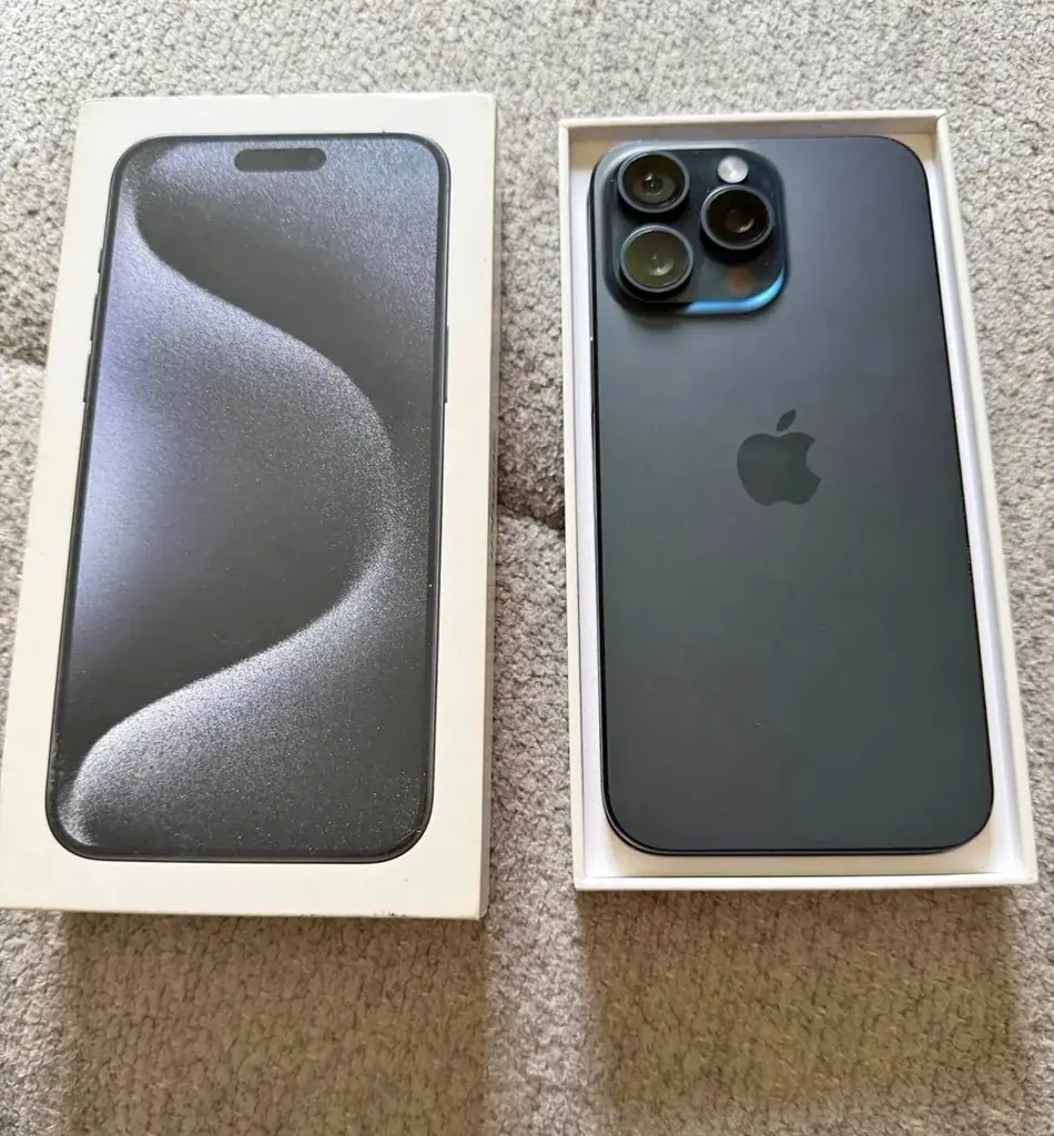 ПРОДАМ iPhone 15 Pro Max 256 ГБ