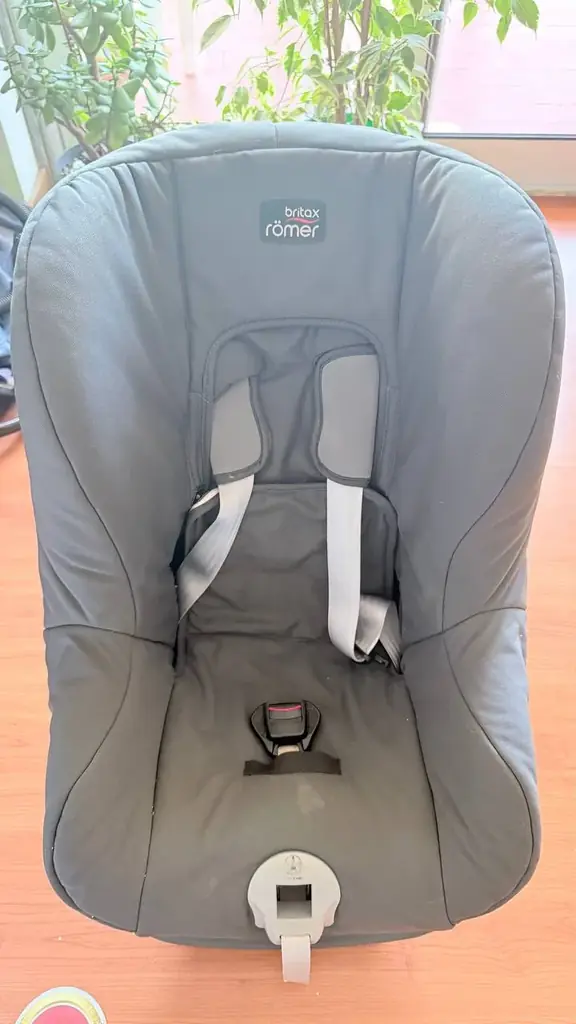 Продам детское кресло -40 € - состояние хорошее