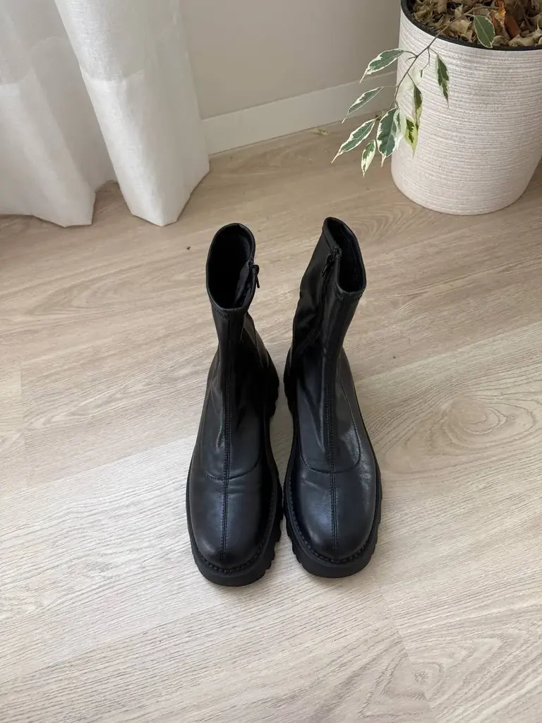 Продам обувь на платформе Stradivarius