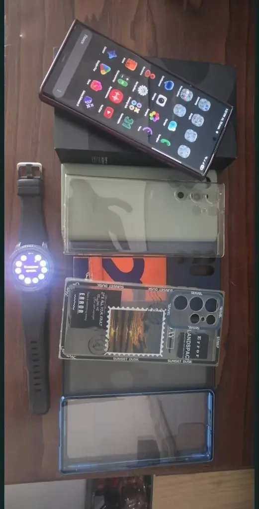 Продам samsung s22 ultra 12/528gb. В ідеальному стані . Також до телефону додається samsung watch 3…