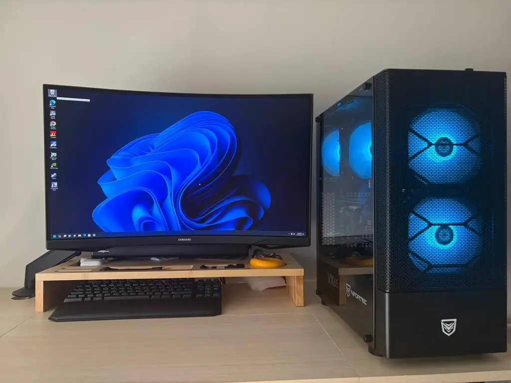 Продаю компьютер в отличном состоянии с RGB-подсветкой с управлением через пульт, новой материнской…