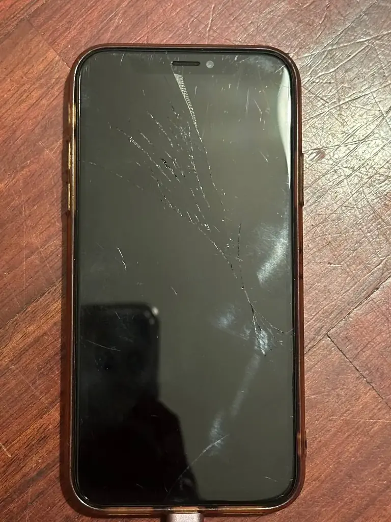 Продаю IPhone XS на 256 гб