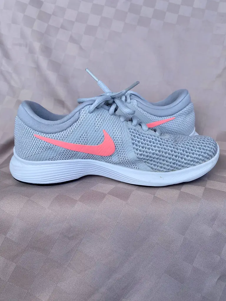 Продам кроссовки nike размер 36, 10€, Оэйраш
