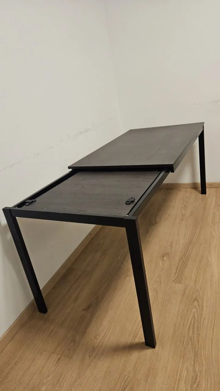 Продам стол обеденный раздвижной Ikea VANGSTA размеры: 75см х 120см (в раздвинутом состоянии 180 см…