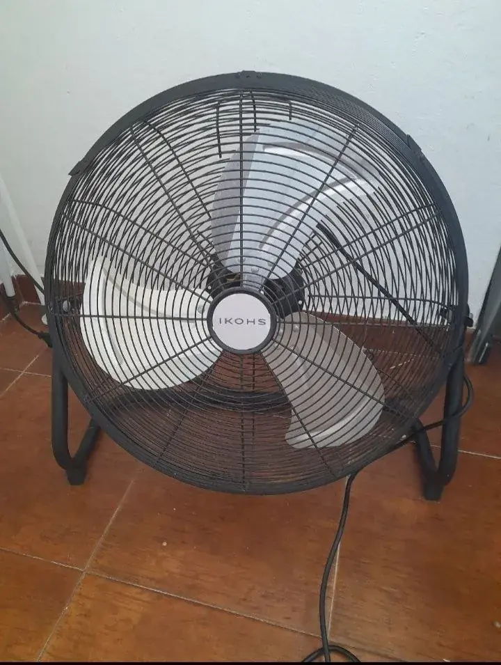 Продам напольный вентилятор,  d55-60см, состояние отличное. 60€. Sintra