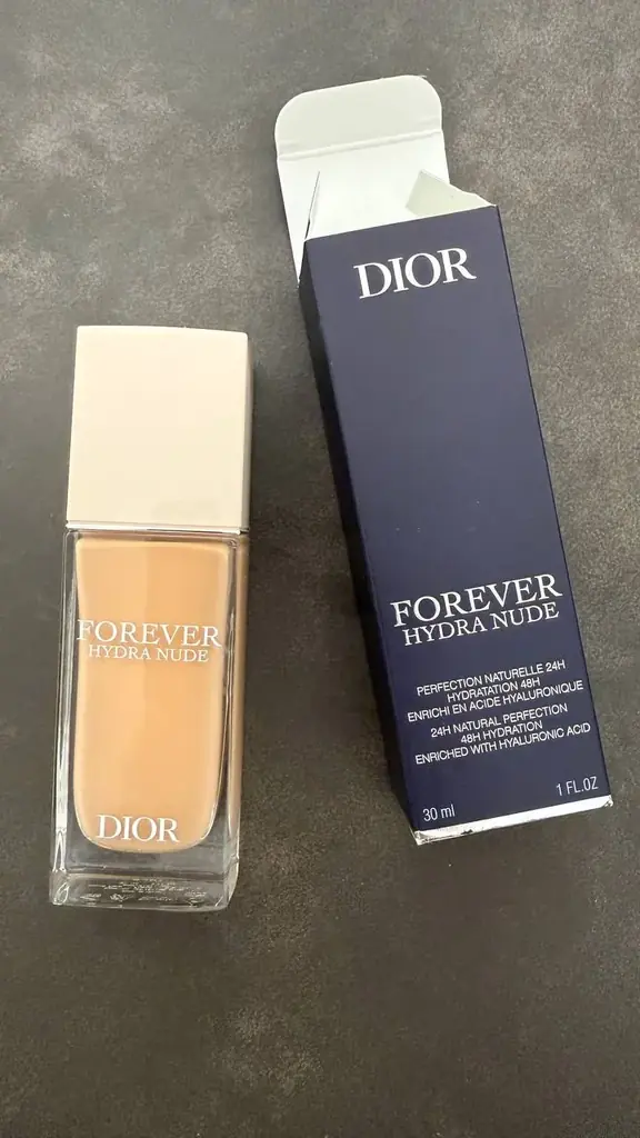 Тональний крем Dior Forever Hydra Nude Natural у відтінку 3N — на день народження подарували два, т…