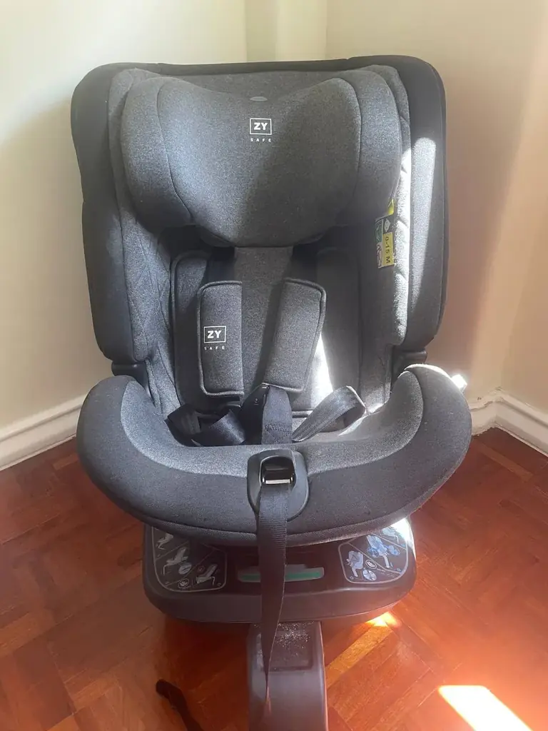 Детское автокресло ZY Safe с ISOFIX, в отличном состоянии.