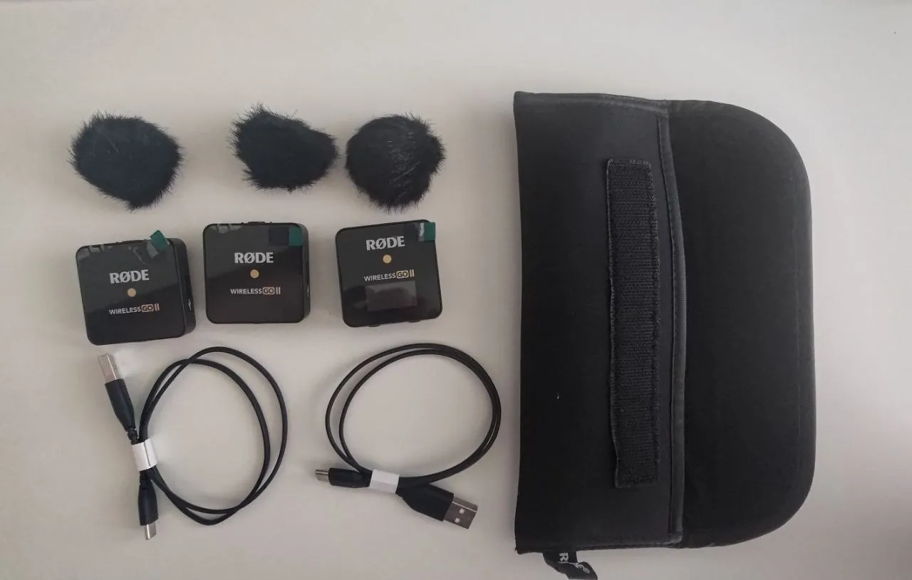 Продам комплект беспроводных микрофонов Rode Wireless GO II