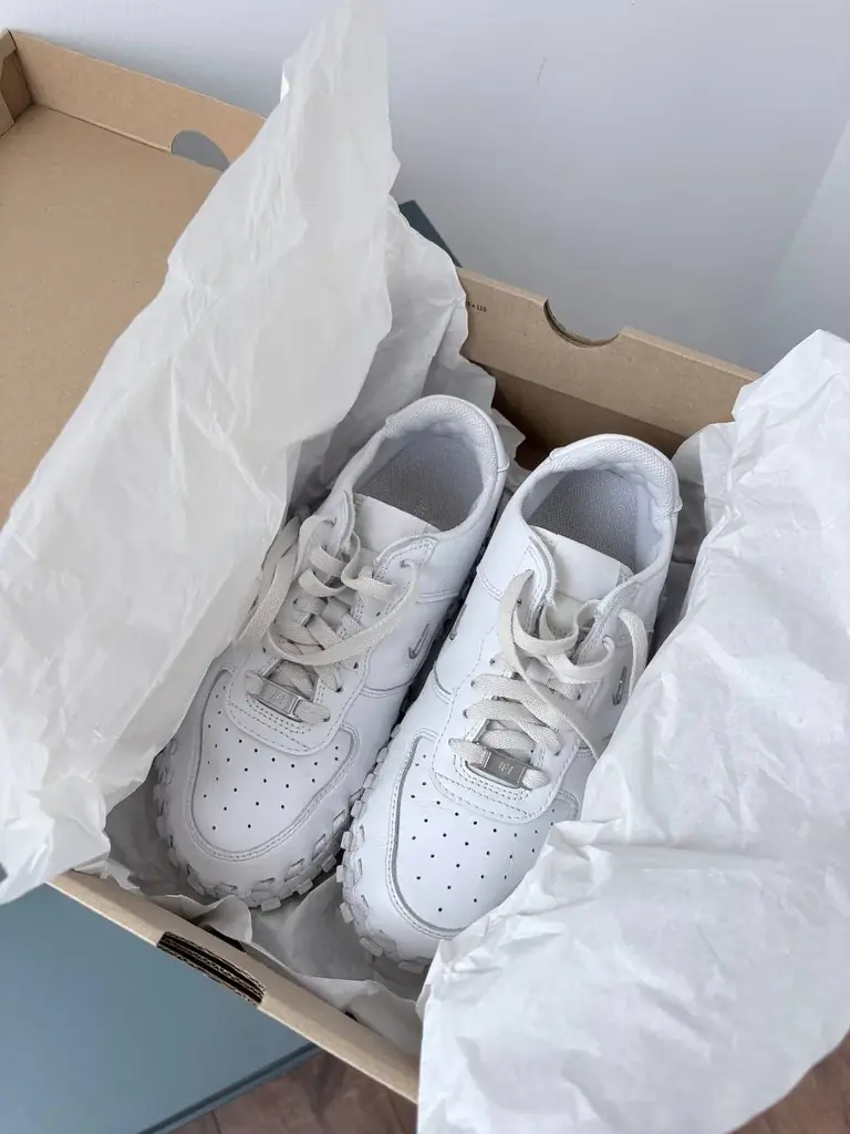 Легендарные кроссы Nike x Jacquemus J Force 1 Low LX SP