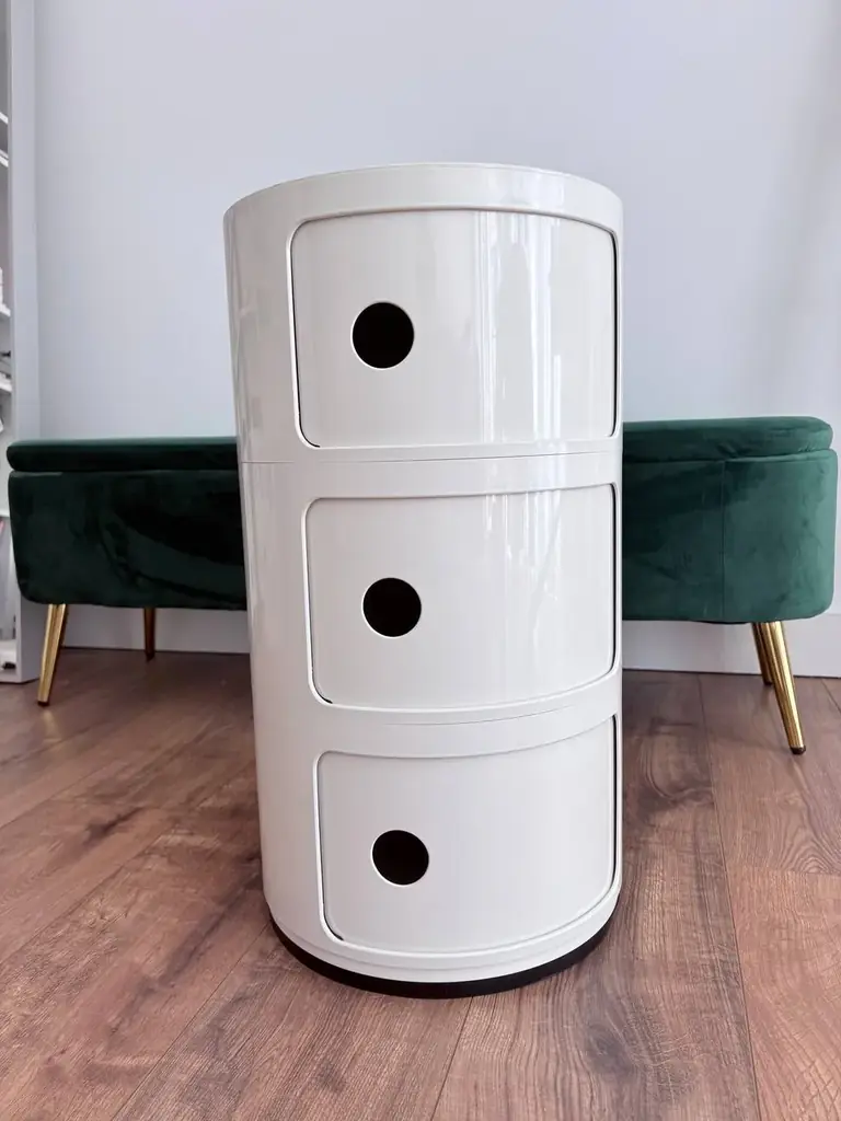 Тумбочка KARTELL с тремя секциями
