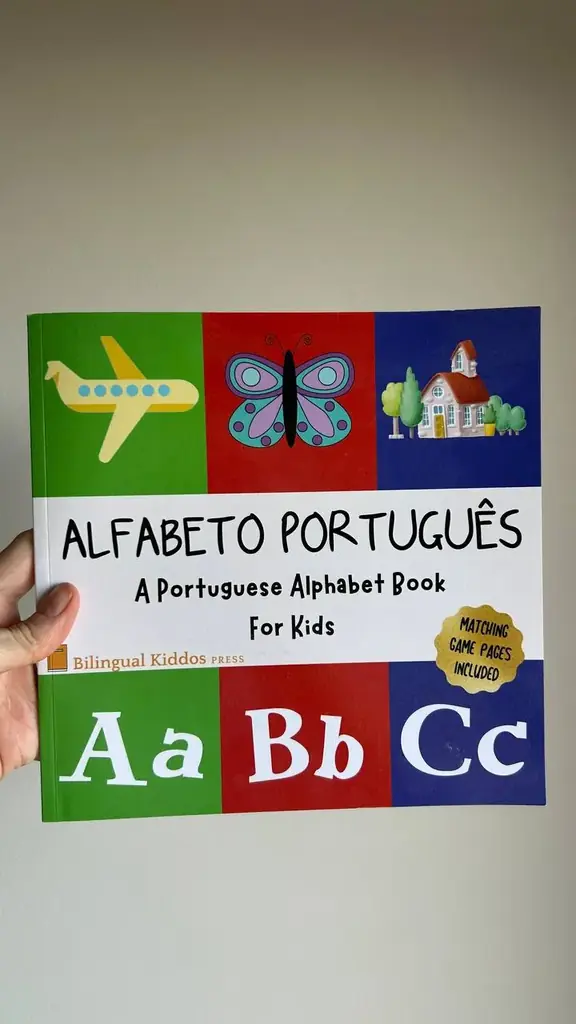 Португальский алфавит, новая, мягкий переплёт, 7€.