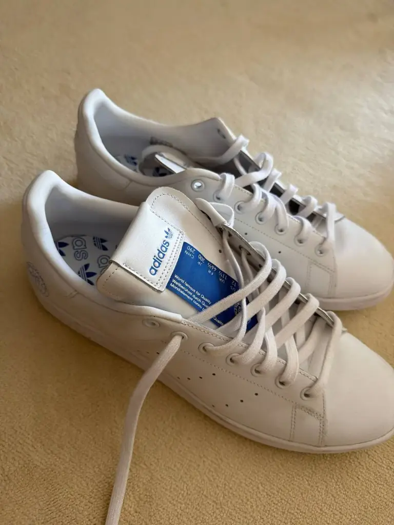 Кроссовки Adidas