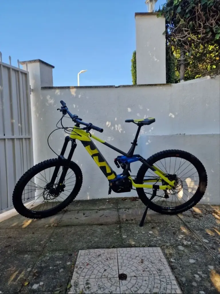 Продам електро велосипед Husqvarna Hard Cross 7. У відмінному стані . На зріст до 190см. В комплект…