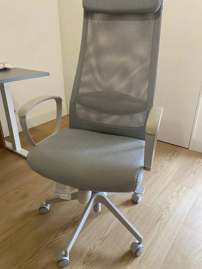 Стол с электроподьемом, 250€