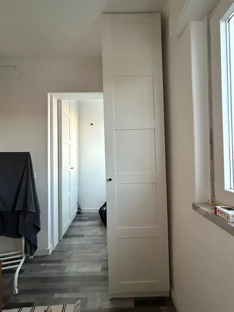 Продаю белый шкаф-пенал IKEA PAX, 100€