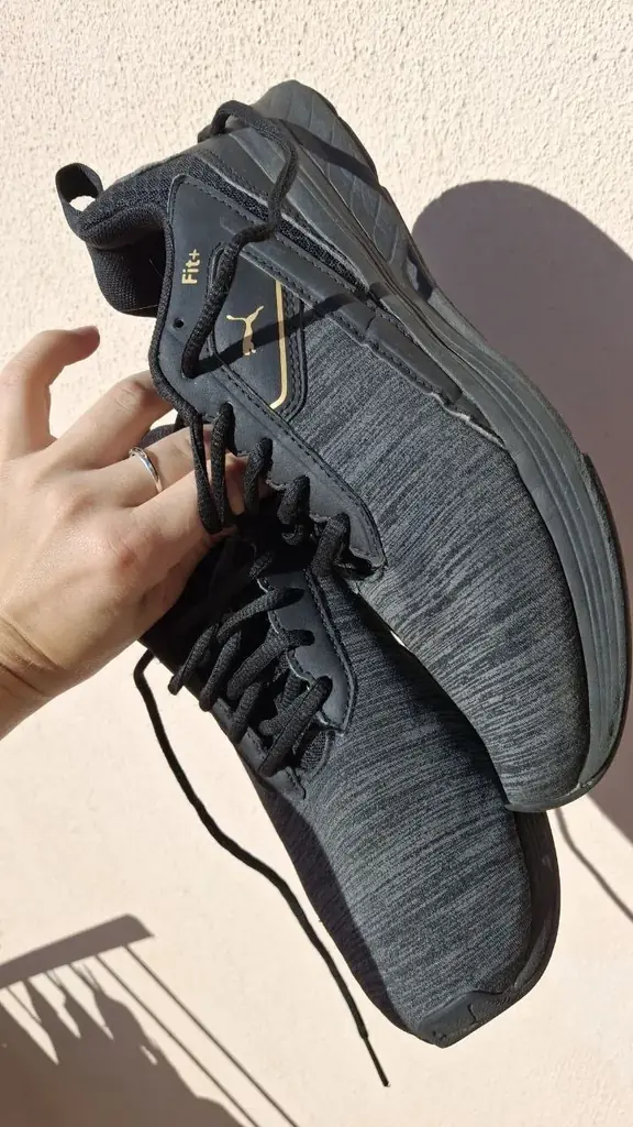 Кроссовки Puma, в хорошем состоянии , размер 38.