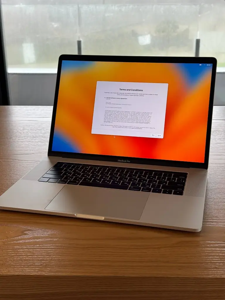 MacBook Pro 15’’ 2017 i7 16GB RAM 512SSD 330€ торг Первый и единственный владелец. Ноутбук в очень …
