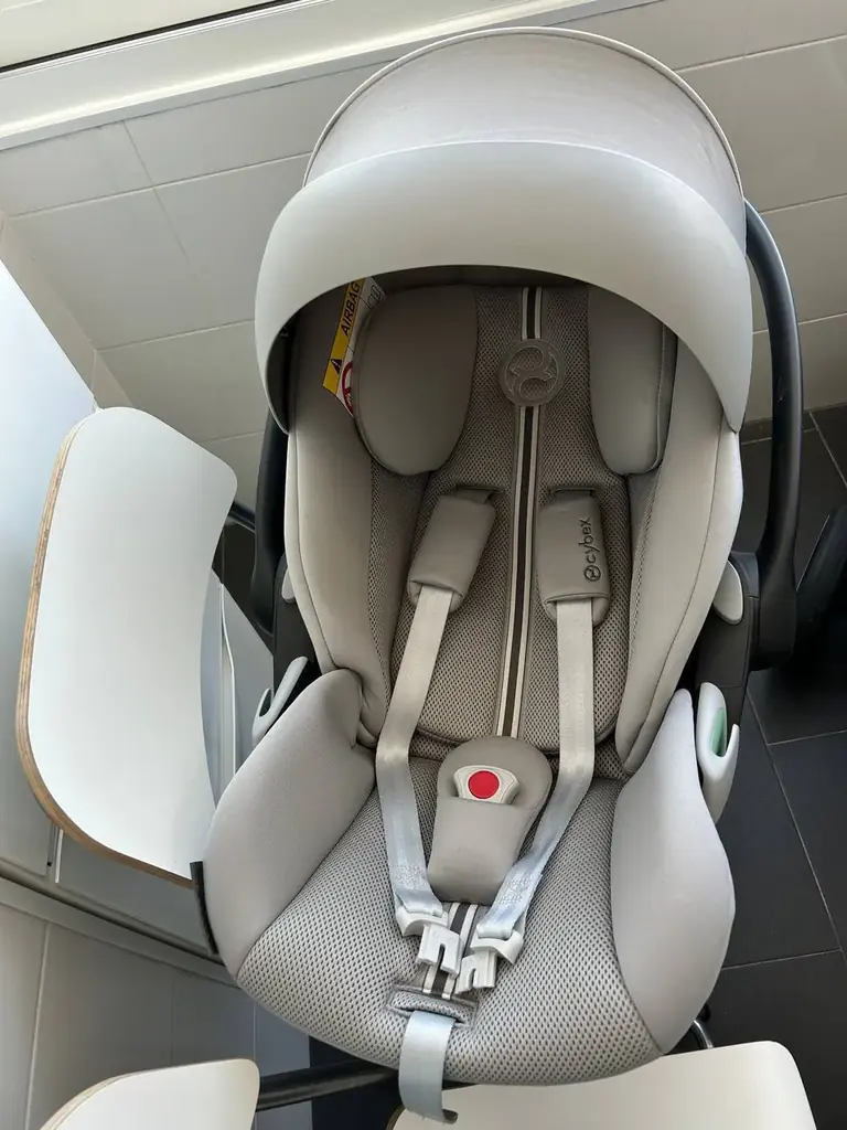 Продаю автолюльку Cybex Cloud G i- Size (практический новая).