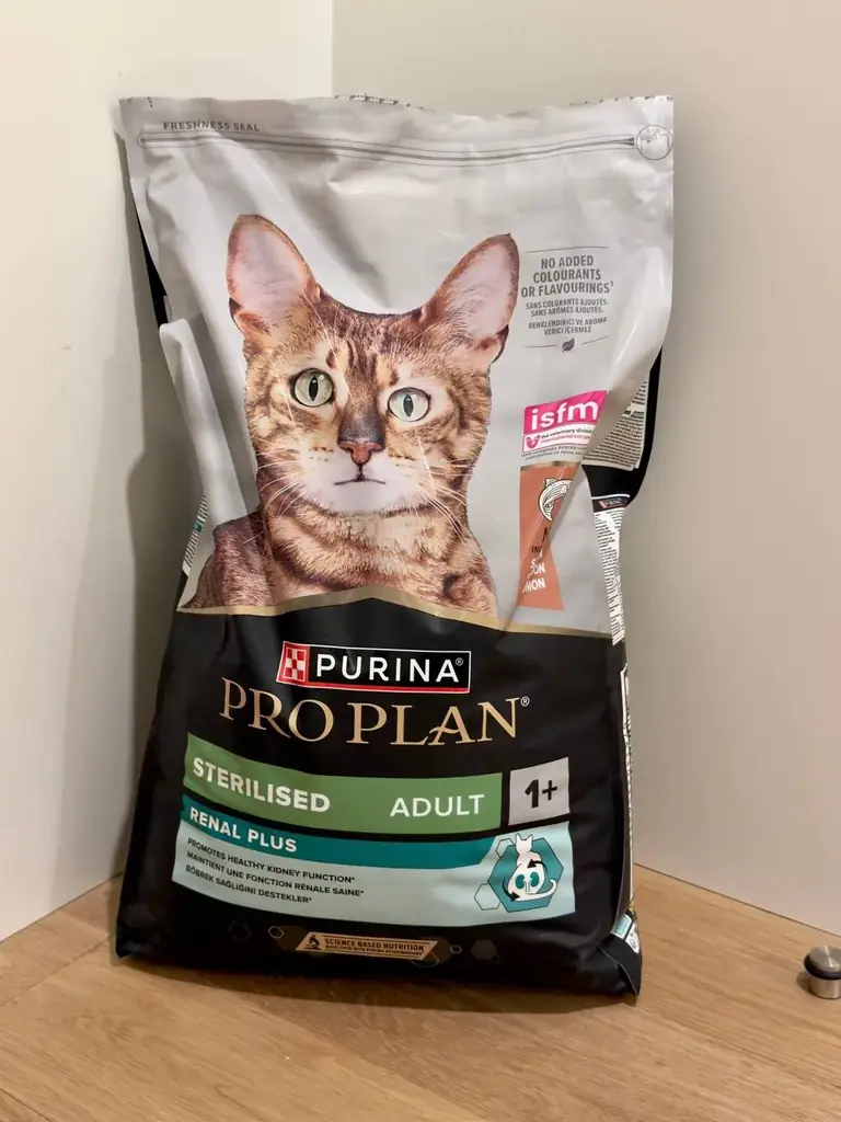 Продам мокрый и сухой корм purina pro plan. Купили ровно перед походом в ветеринарку, а там нам про…