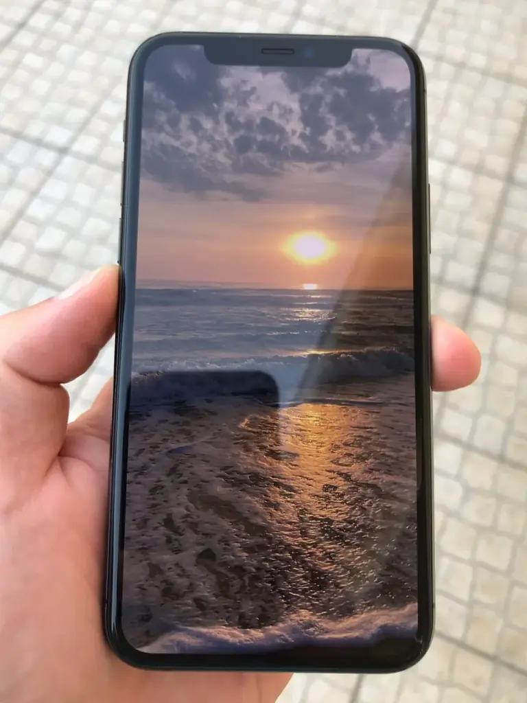 Продаю Iphone 11 pro 256 gb