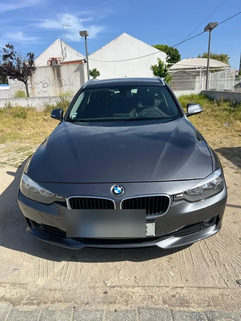 BMW 318d Touring, 2014 — 9 900 €