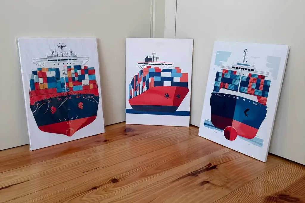 3 принта 30х40cm на холсте с подрамником и крепежом 12€ за все. Одна не распакованная