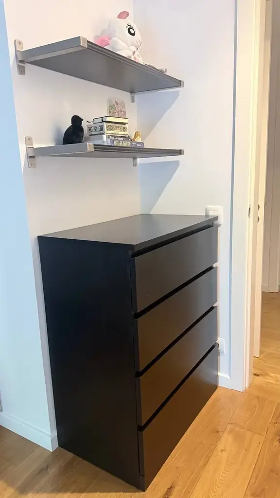Комод MALM 4 ящика (80x48x100 cm). 65€