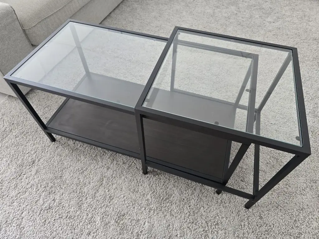 Продаю комплект кофейных столиков IKEA VITTSJÖ.