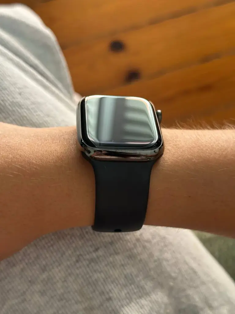 Продам часи Apple Watch serie 8, version watchOS 11.2