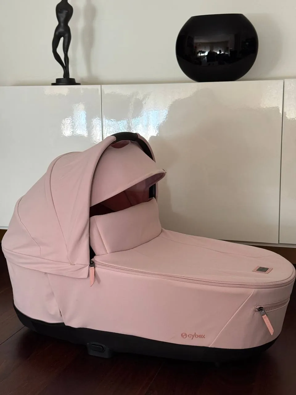 Люлька Cybex Platinum Priam Lux peach pink в идеальном состоянии после одного ребенка. Использовали…