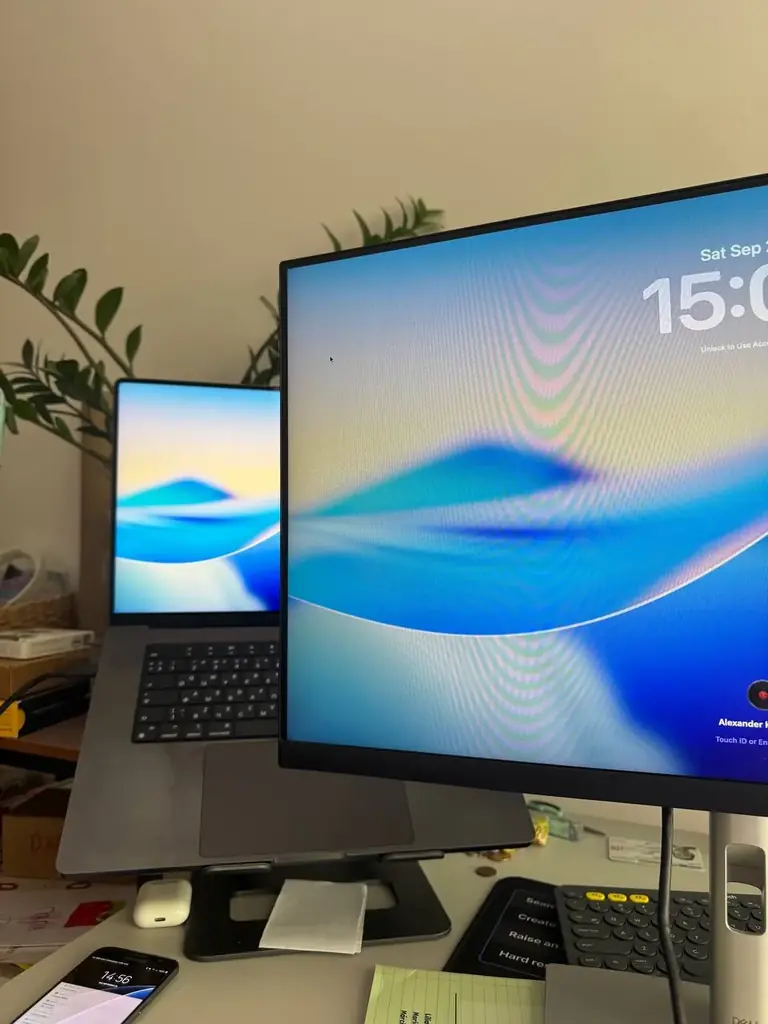 Продаю монитор Dell P2422HE, 24” Full HD с USB-C.