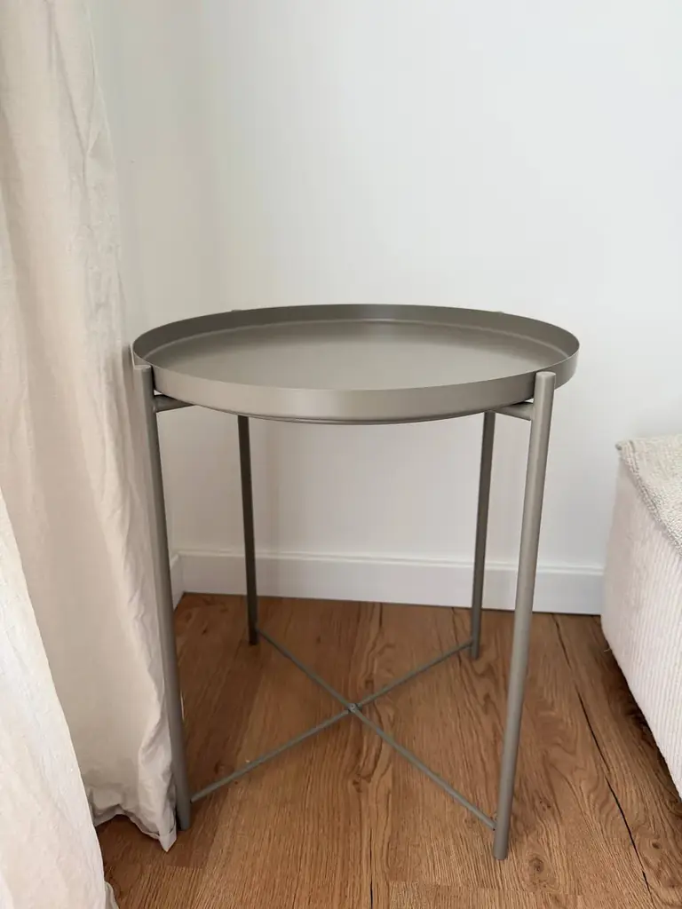 Кофейный столик IKEA GLADOM (Лиссабон, Алкантара)