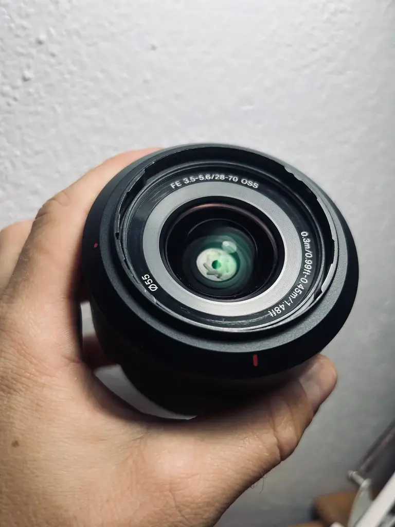 Объектив Sony e-mount