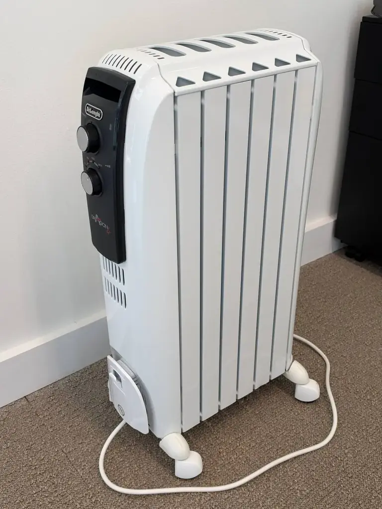 Продам масляный радиатор DELONGHI DRAGON 4 1500W