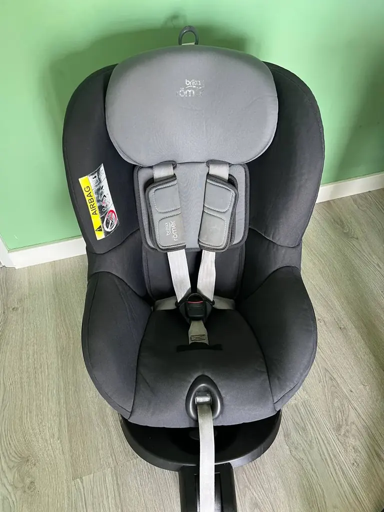 🔥 Britax Römer - поворотное автокресло с ISOFIX