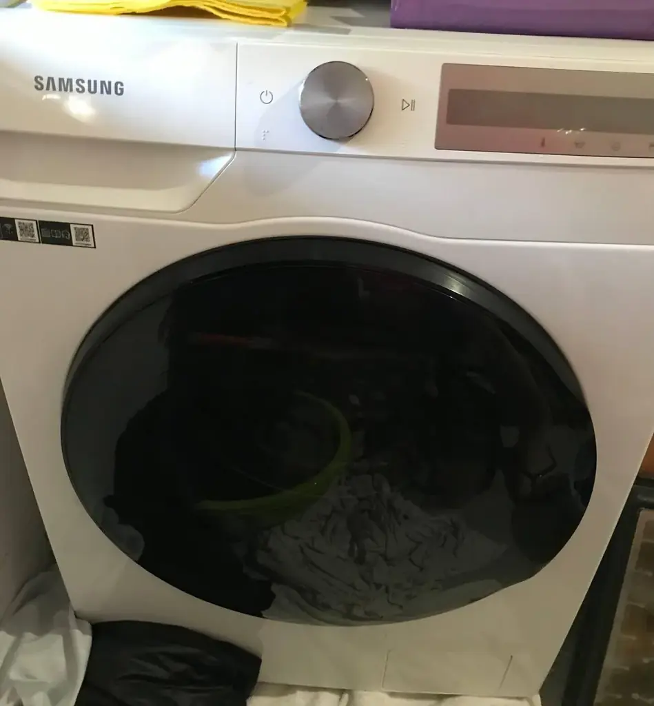 Здравствуйте, продам стиральную машинку марки Samsung, в хорошем состоянии за 350 евро. Самовывоз. …
