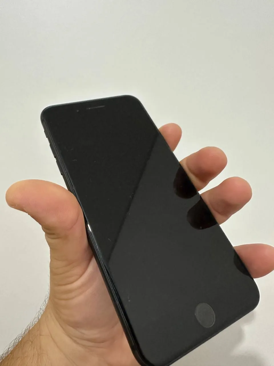 Продам Iphone 8 Plus 64 Gb , состояние очень хорошее , обновлен до последней доступной версии , бат…