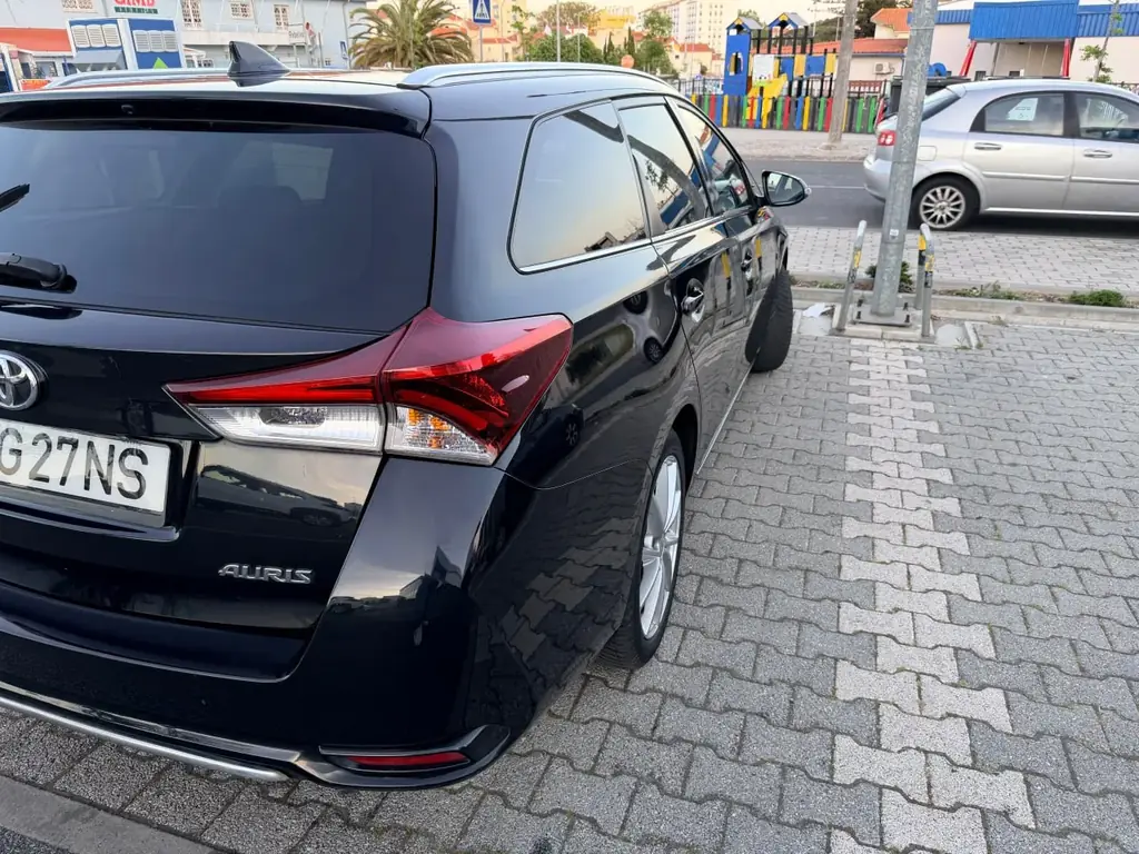 Toyota Auris Touring Sports 1.2 Turbo Aspiration (2015)