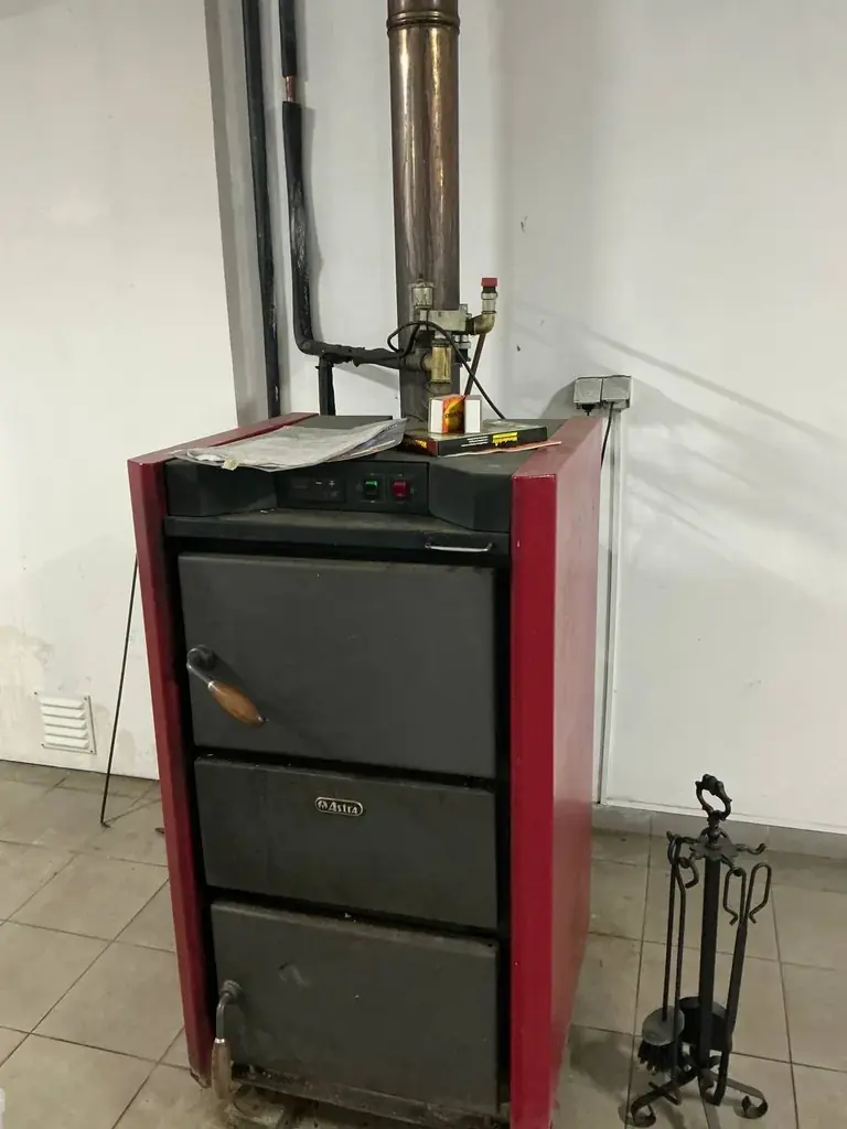 Продаю котёл Astra G-25E (на дровах)