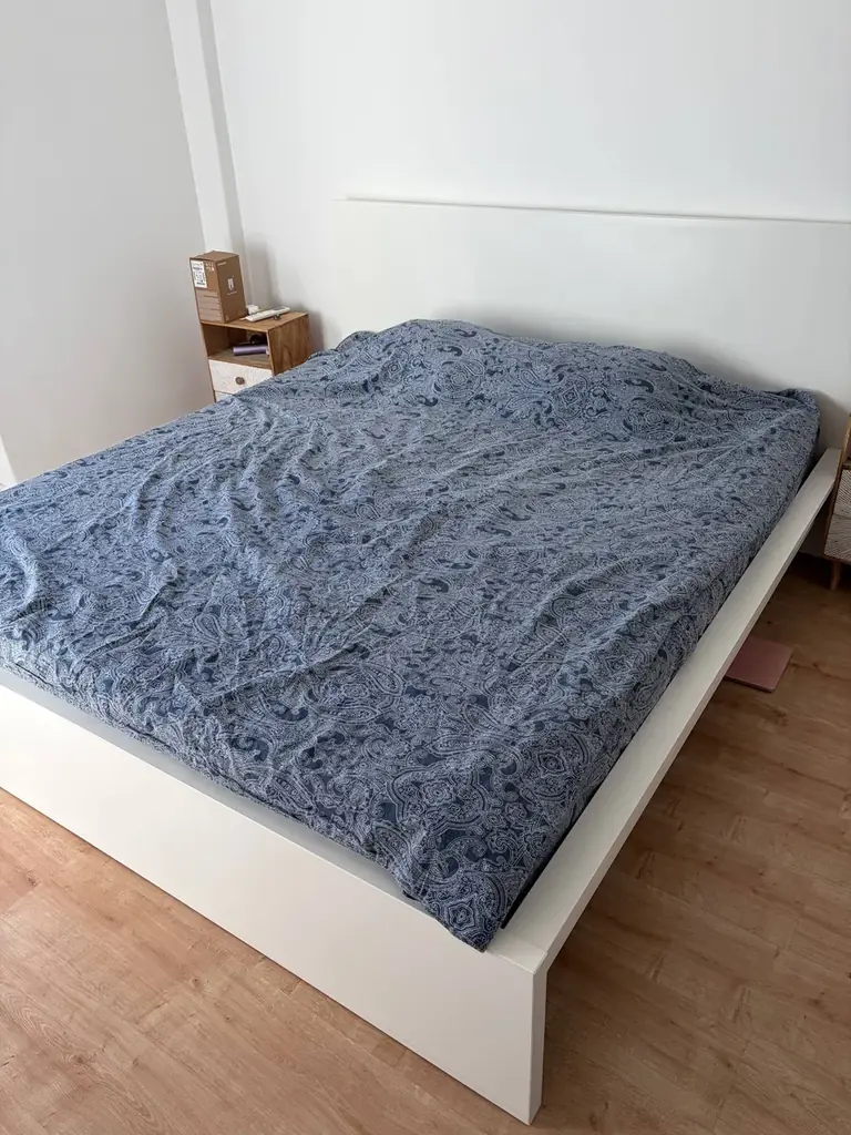Каркас кровати IKEA Malm