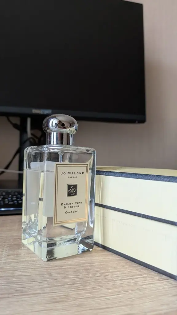 Духи Jo Malone English pear&freesia 100ml, почти полный флакон (на фото виден объем). Покупались не…