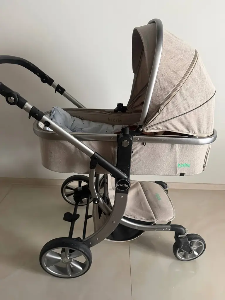 Продается детская коляска Kidilo, в отличном состоянии, предлагайте вашу стоимость