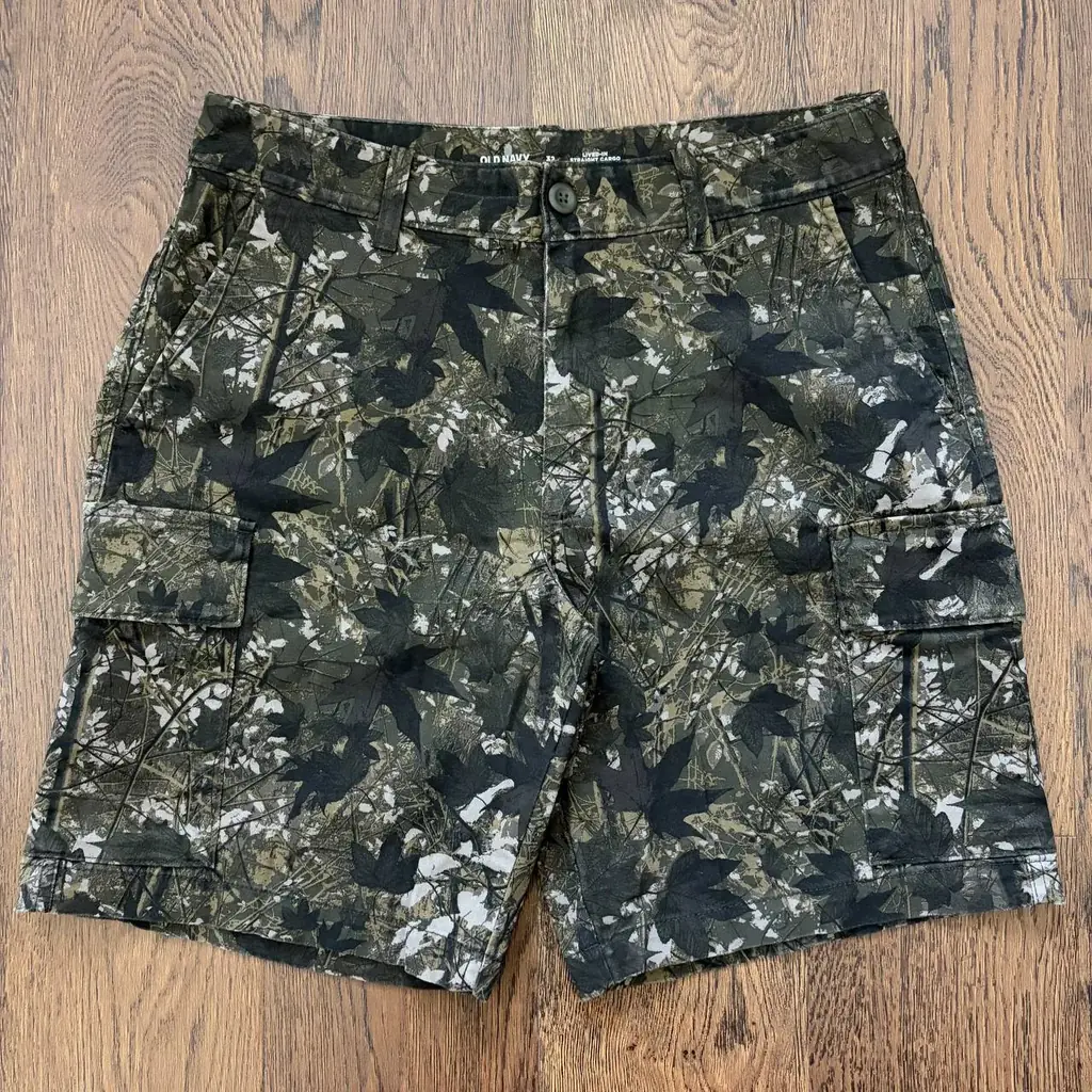 Камуфляжные шорты карго Old Navy (сестринский бренд GAP) в актуальной расцветке Realtree. Размер 32…