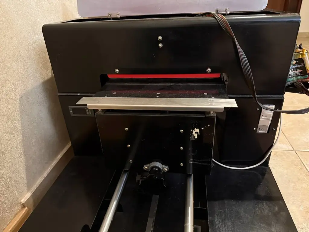 Планшетный струйный принтер на базе Epson для печати на ткани. Покупали около 1,5 года назад в рабо…