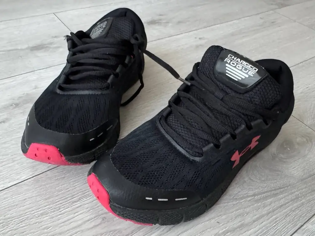 Продаю кроссовки Under Armour, 41 размер. Мне велики, не ношу — лежат без дела 50gel