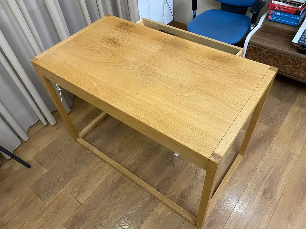 Продам деревянный стол из Jysk