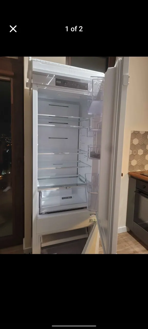 Built-in fridge Whirlpool WHC18T311