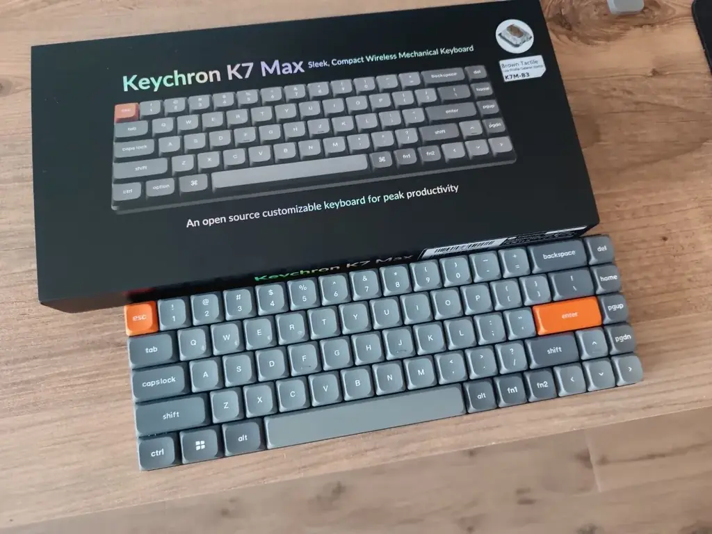 Keychron K7 MAX, RGB, PBT keycaps, Brown switch - 280 лари