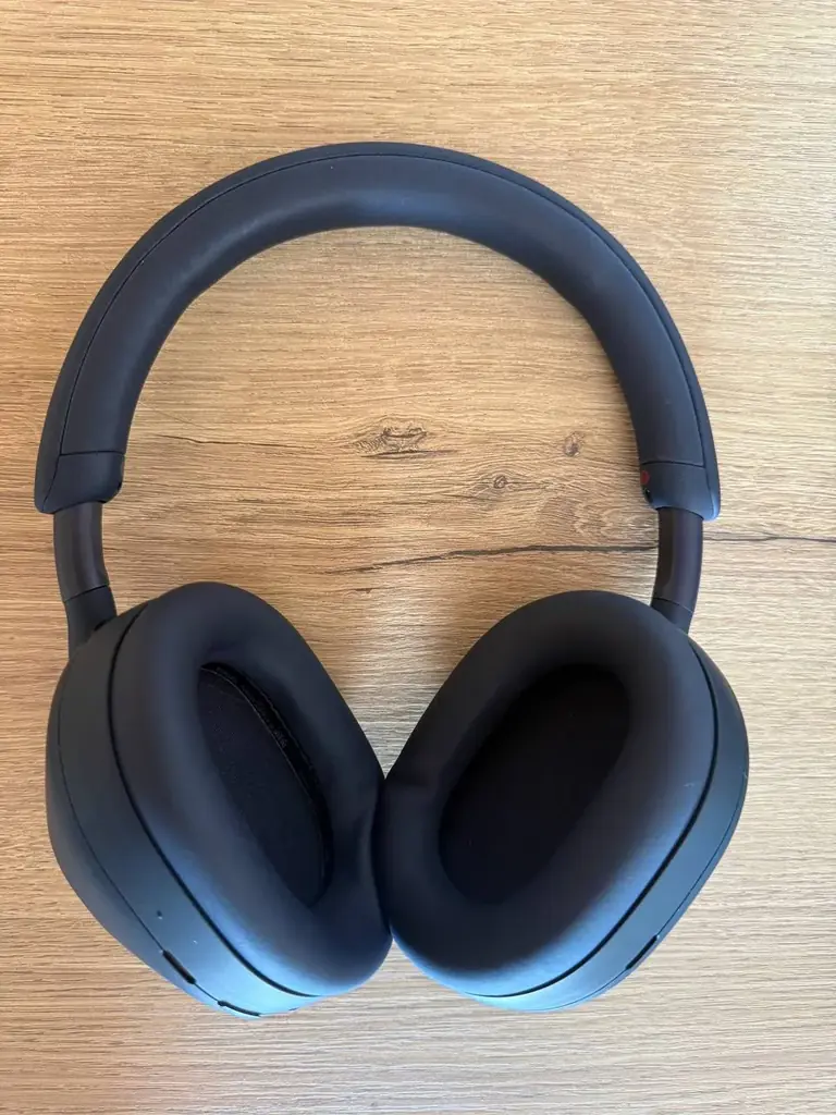 ПРОДАЮ: Наушники Sony WH-1000XM5